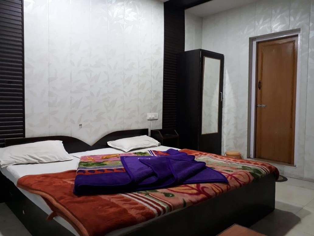 Hotel Neelam Raj Nainital Esterno foto