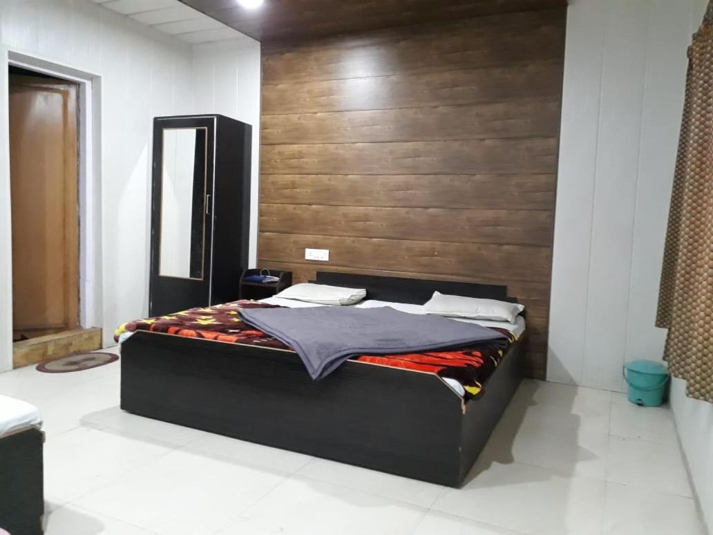 Hotel Neelam Raj Nainital Esterno foto